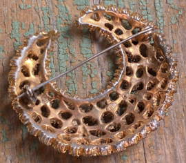 Grote Engelse strass broche