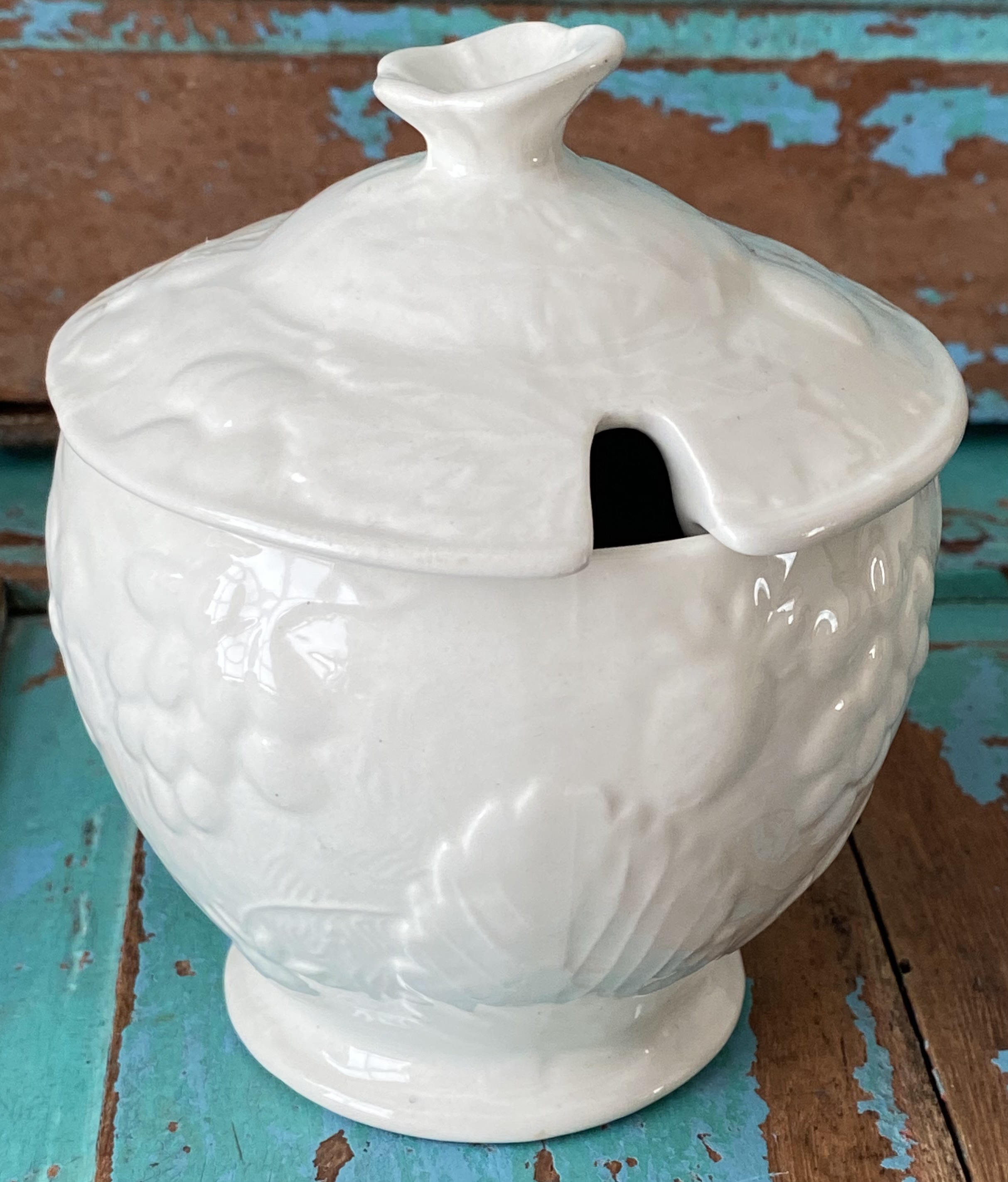 Staffordshire jampot