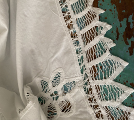 Groot rond tafelkleed  196x182cm