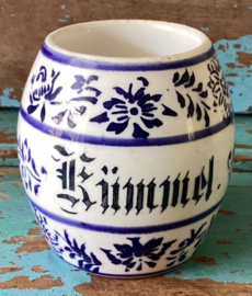 Oud kruidenpotje