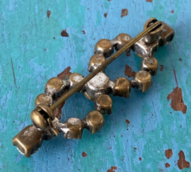 Sierlijke kleine Engelse broche