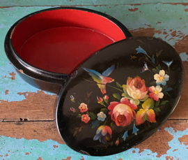 Lakdoos met vogel en bloemen