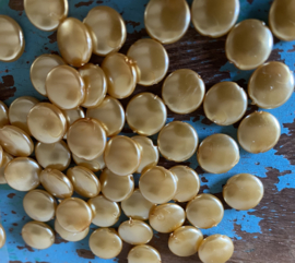 25 glanzende knoopjes