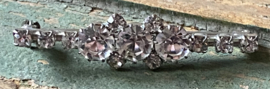 Witte strass broche