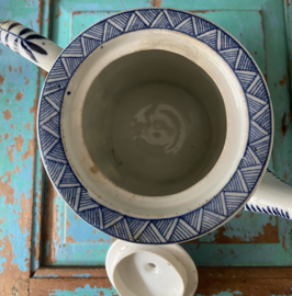 Antieke Lange Lijs koffiepot