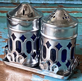 Blauw glas en metaal