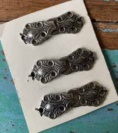 Kaartje met drie gespen