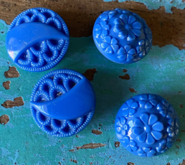 Blauwe glazen knopen