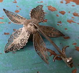 Zilveren filigraan broche