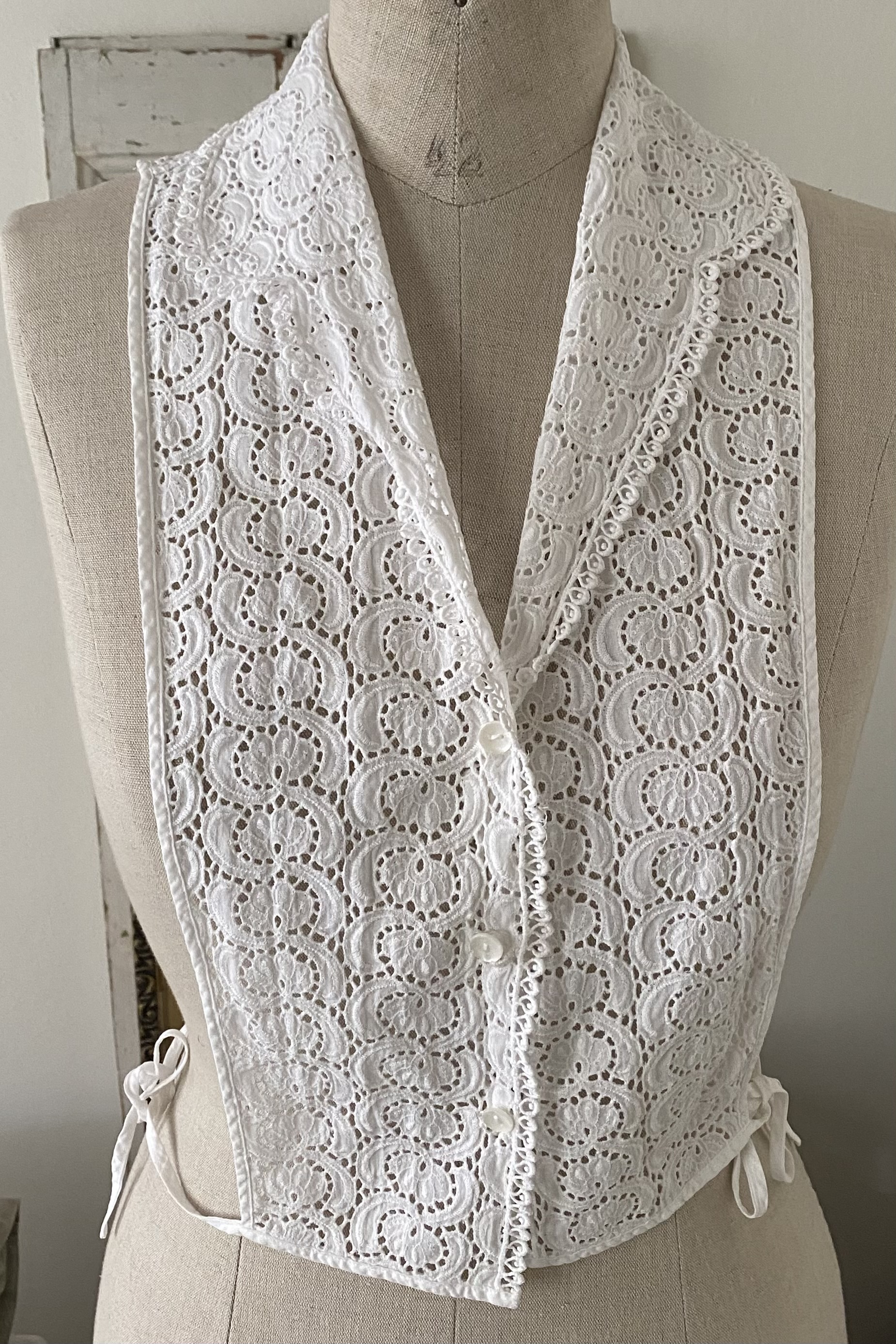 Broderie kraag