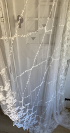 Tule&borduursels  (208x146cm)