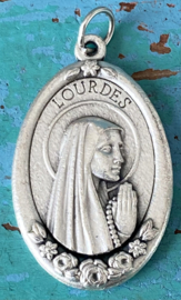 Grotere Lourdes medaillon
