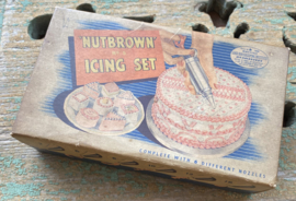 Vintage icing set