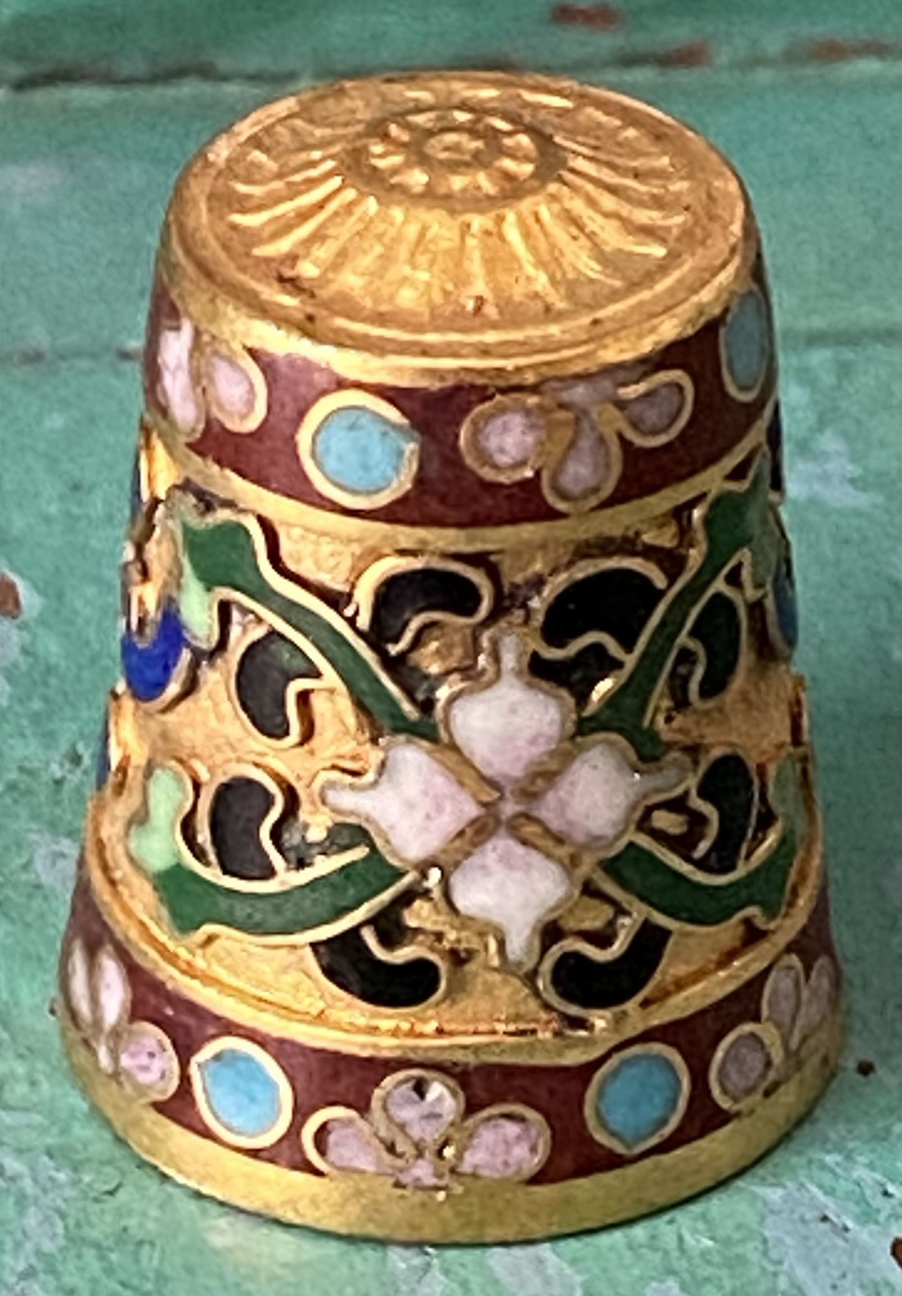 Cloisonné vingerhoed