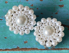 Vintage faux pearl oorclips