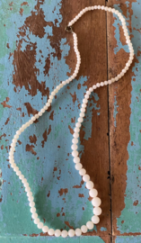 Witte vintage ketting