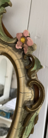 Grote oude spiegel