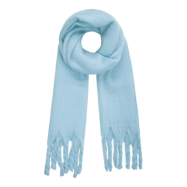 Winter scarf color bleu