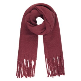 Winter scarf color Bordeaux