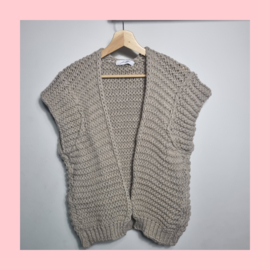 Knitted gilet beige