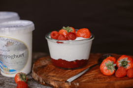 Schapenyoghurt met Aardbei 1,0 ltr.