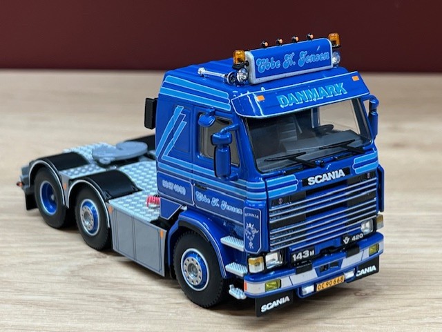 WSI 01-4590 Ebbe K Jensen; SCANIA 3 SERIES 6X2 TWIN STEER
