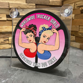 Worldwide Trucker Girls- Boite à Lumière