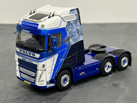 01-3724 KJELD FREDERIKSEN; VOLVO FH5 GLOBETROTTER 6X2 TAG AXLE