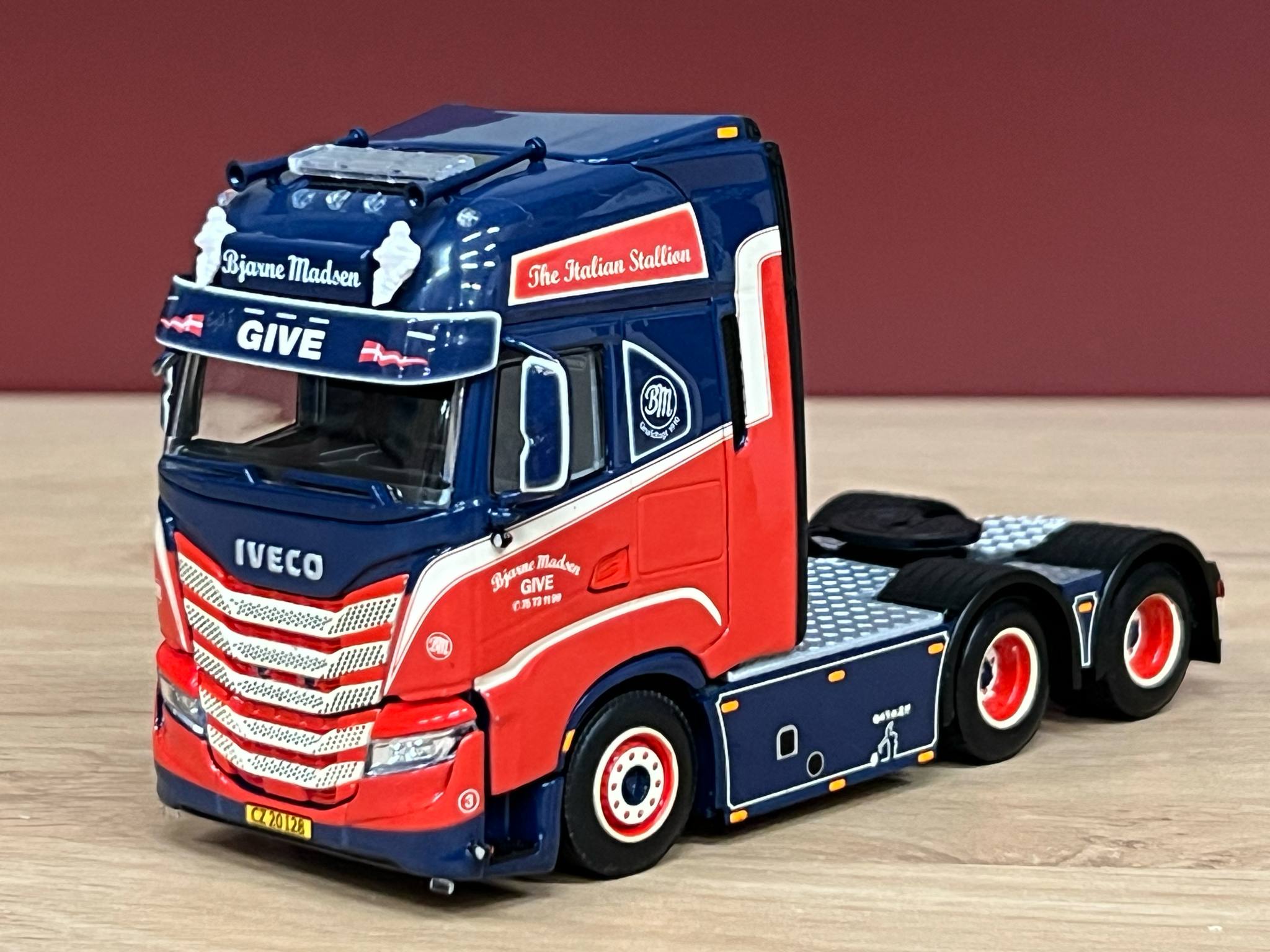 WSI 01-4429 Bjarne Madsen; IVECO S-WAY AS HIGH 6X2 TAG AXLE