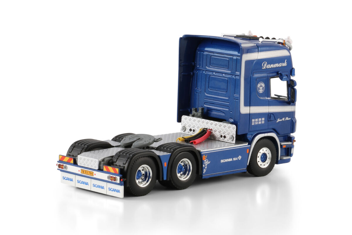 WSI 01-4687 Jan C Skov; SCANIA 4 SERIES TOPLINE 6X2 TAG AXLE