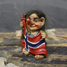 Troll holding flag in hands (7cm)