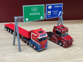 Verkeersportaal met borden ( Padborg) scale 1:50