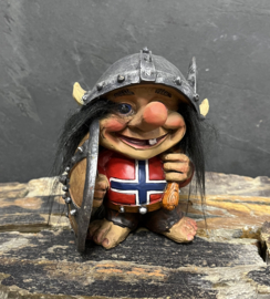 Vikingtroll met schild en bijl