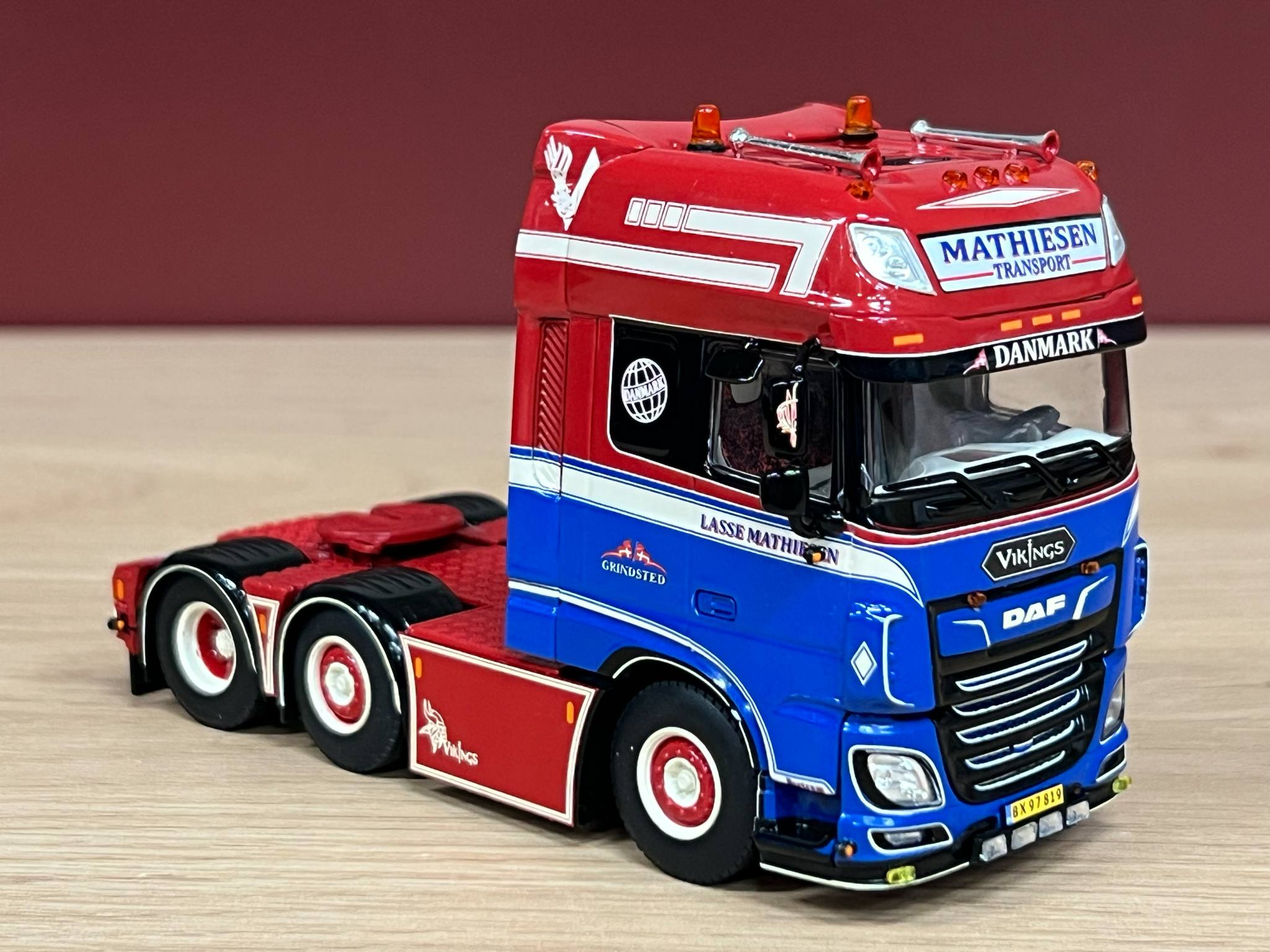 WSI 01-4341 Lasse Mathiesen; DAF XF SUPER SPACE CAB MY2017 6X2 TWIN STEER