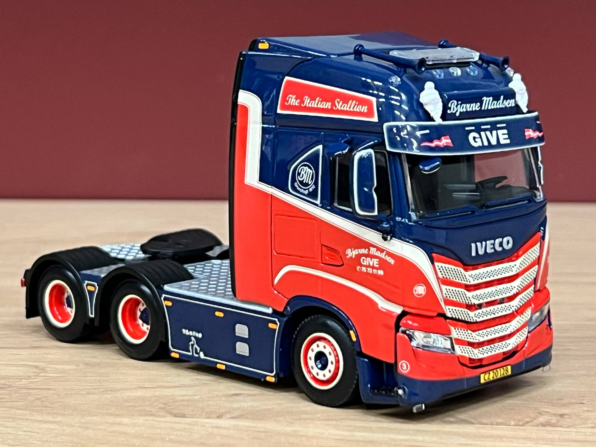 WSI 01-4429 Bjarne Madsen; IVECO S-WAY AS HIGH 6X2 TAG AXLE