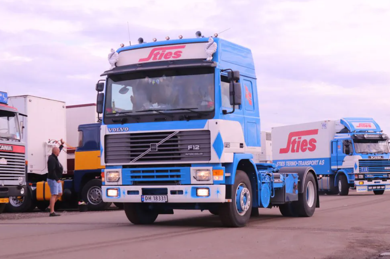 TEKNO 86431 Sties Volvo Globetrotter