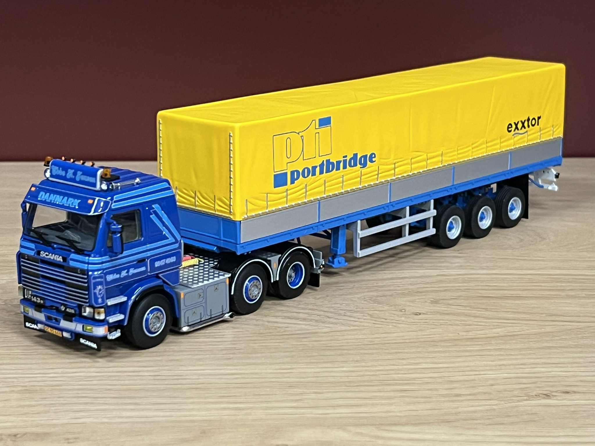 Ebbe K.Jensen Scania 143 & Portbridge trailer