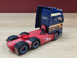 WSI 01-4053 ALLAN & JESPER; VOLVO FH5 GLOBETROTTER 6X2 TAG AXLE