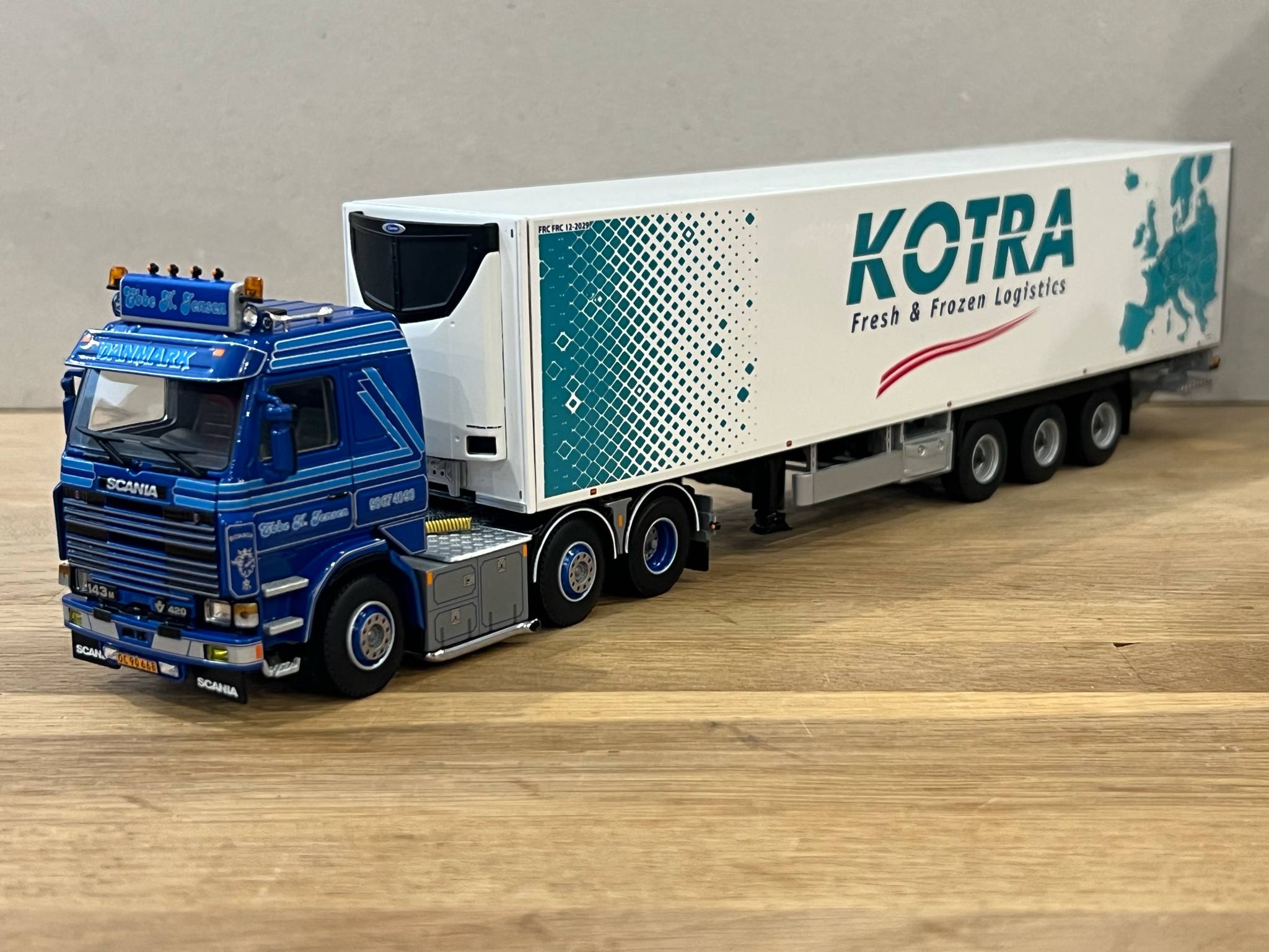 Ebbe K Jensen & Kotra frigo trailer