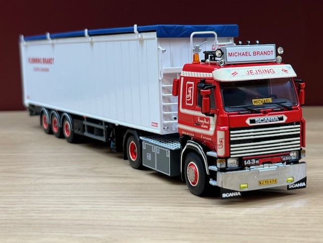 WSI 01-4506 Michael Brandt; SCANIA 3 SERIES 4X2 VOLUME TRAILER - 3 AXLE