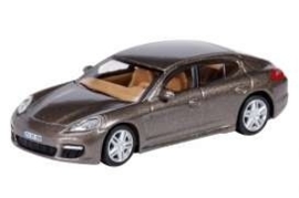 Porsche Panamera brown. Sch26050