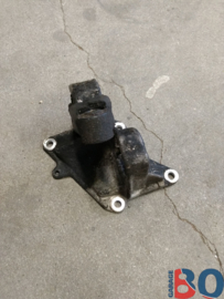 Engine mount BX