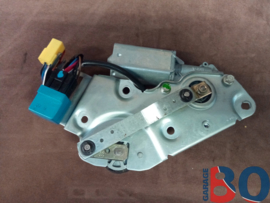 Rear wiper engine
