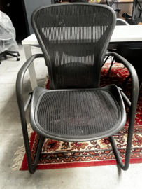 Aeron Classic - bijzetstoel Slede model