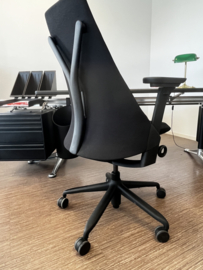 Sayl Upholstered High Back in zwart
