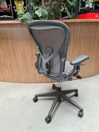 Aeron Remastered Carbon  maat B - ex demo