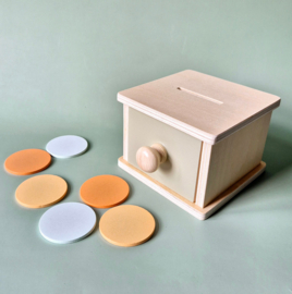 Houten box met lade en schijfjes