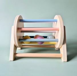 Houten rad met balletjes