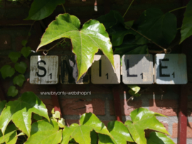 Hangbord Scrabble letters - Smile