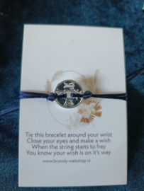 Geluksarmband met zilverkleurige munt